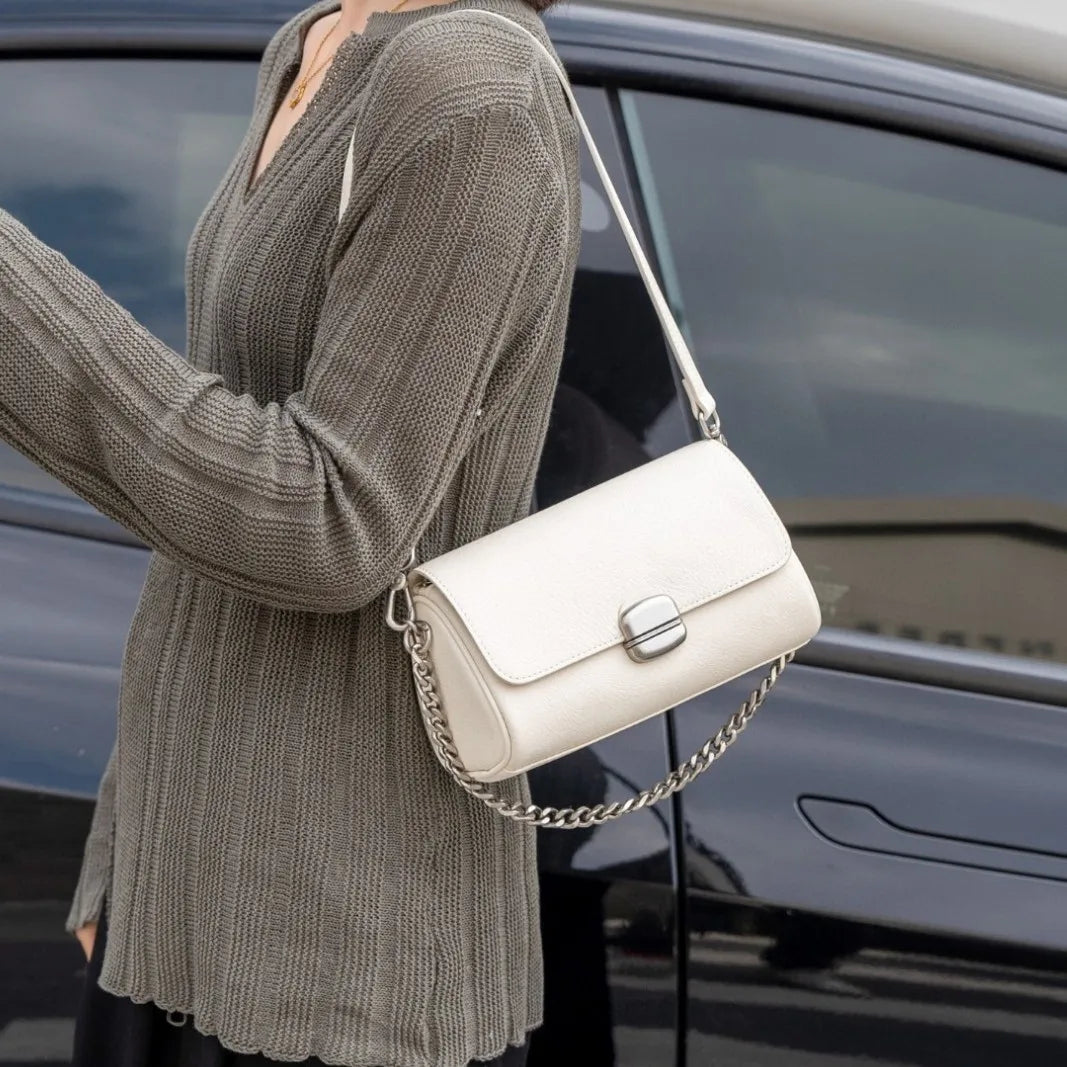 Eve Barrel Luxe bag